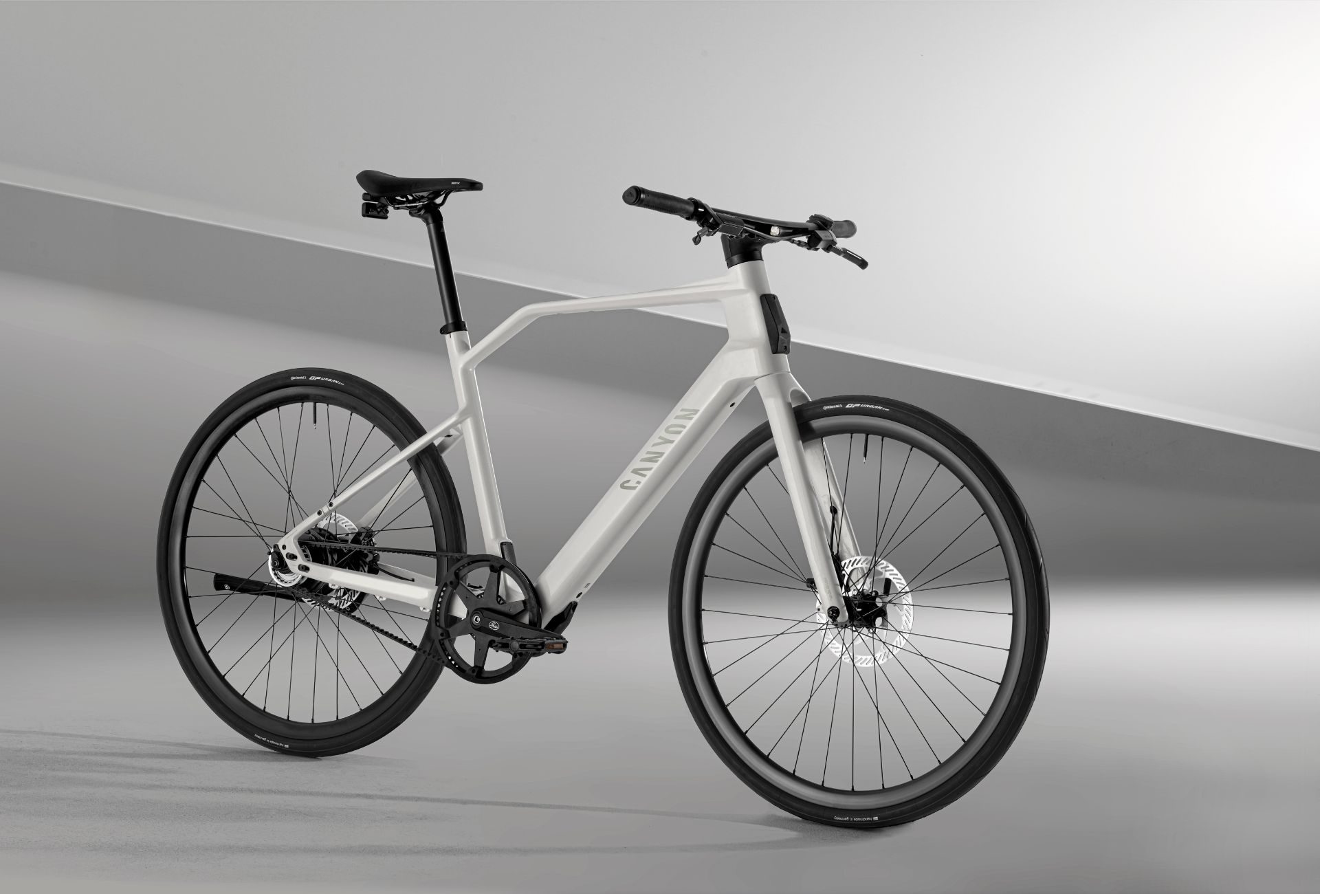 Canyon and nfiniity Roadlite:ON V2X high-performance urban e-bike